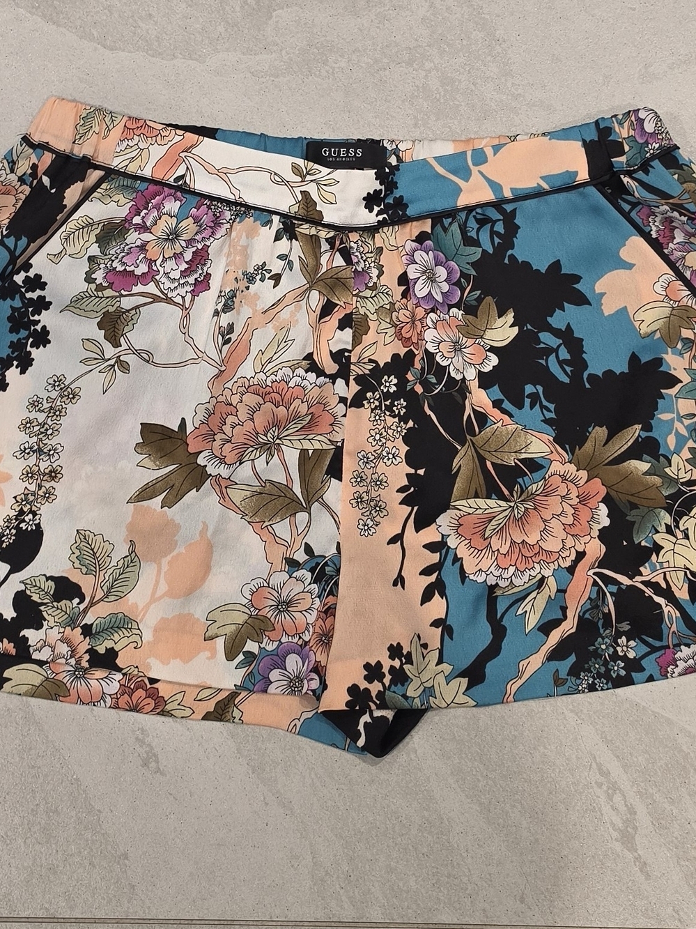 GUESS Floral Print Women’s Shorts — Multicolor